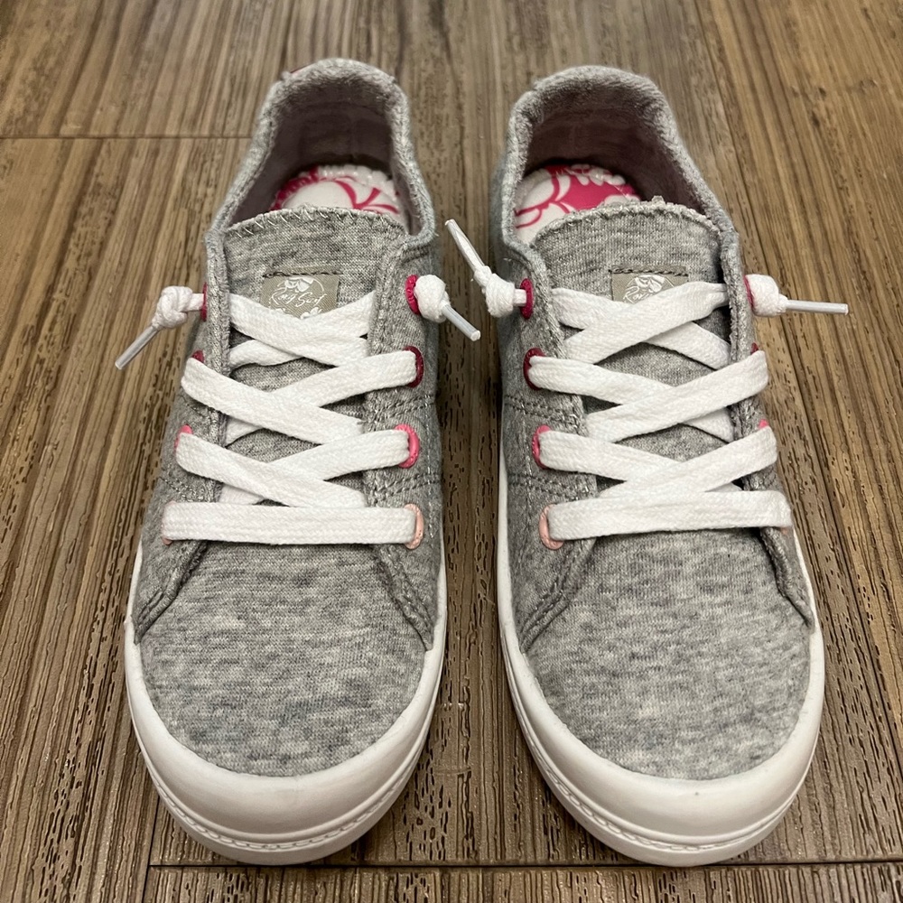 Roxy sneakers